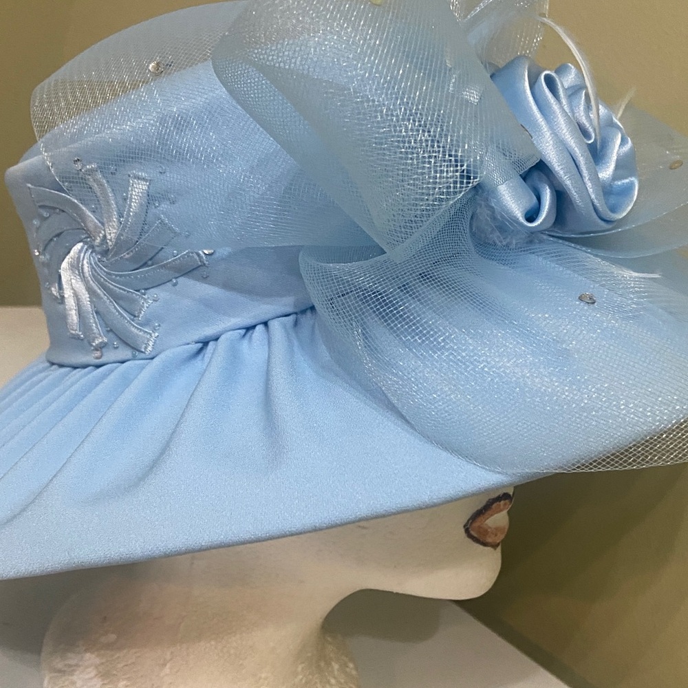 Beautiful Baby Blue Dress Hat / Church Hat by Lisa Rene’